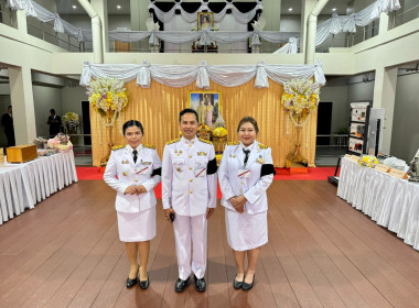 พระเจ้าอยู่หัวและพระราชชินี ทรงเปิดอาคารมูลนิธิพระดาบส ... พารามิเตอร์รูปภาพ 9