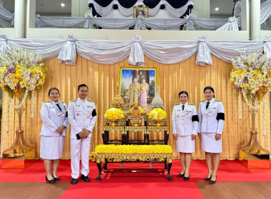 พระเจ้าอยู่หัวและพระราชชินี ทรงเปิดอาคารมูลนิธิพระดาบส ... พารามิเตอร์รูปภาพ 10