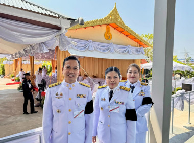 พระเจ้าอยู่หัวและพระราชชินี ทรงเปิดอาคารมูลนิธิพระดาบส ... พารามิเตอร์รูปภาพ 12