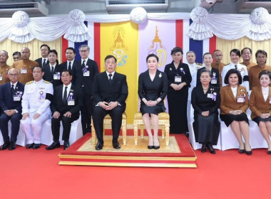 พระเจ้าอยู่หัวและพระราชชินี ทรงเปิดอาคารมูลนิธิพระดาบส ... พารามิเตอร์รูปภาพ 1